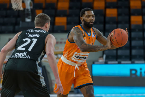 态对巴萨发 态对巴萨发