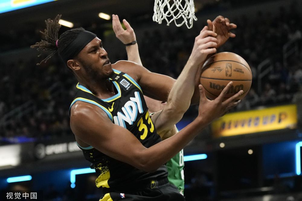 凭借顽强的 凭借顽强的